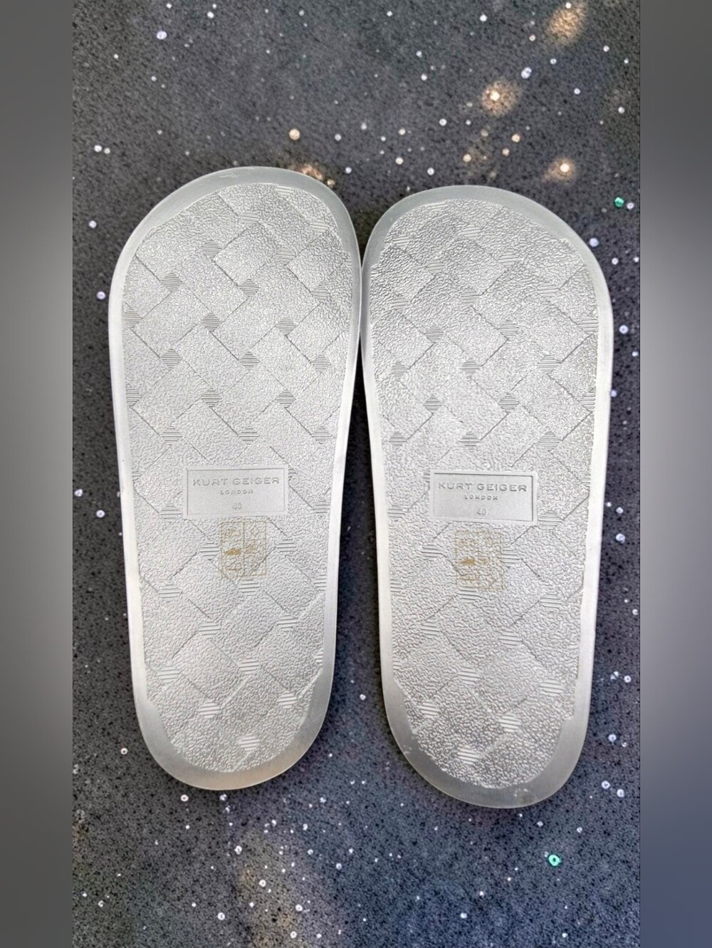Kurt Geiger London Meena Eagle Silver Glitter Slides NWT - Picture 6 of 15